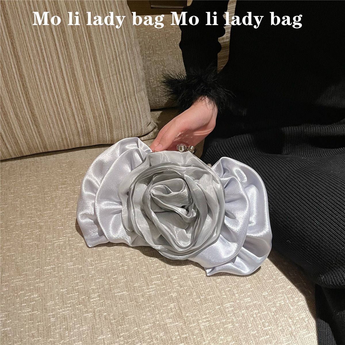 270g Weight Polyester Lining Material Open Closure Type Top Handle Strap Type Evening Bag Bags Type Daily, Street, Shopping Occasion Silk Material Flower Pattern All Seasons Season Women's Gender Elegant, Streetwear Style Square Shape Small Size Red Purple Silver Silk Flower Square Evening Bags 2