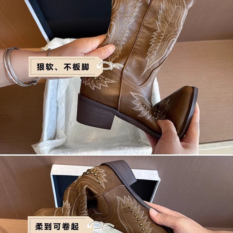 铆钉西部牛仔靴女2025夏天复古刺绣v口尖头棕色长筒靴粗跟骑士靴|undefined