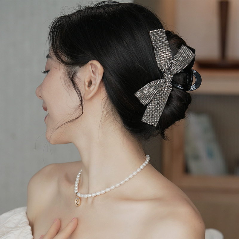 Sparkling Diamond Hair Clip with Large Bow and Starry Design for the Back of the Head
