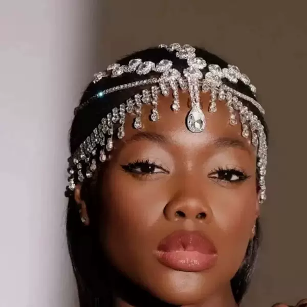 Cross-border bestseller: diamond-embellished pearl hair chain with tassels, versatile hair accessory for banquets and performances, niche high-end wholesale for women