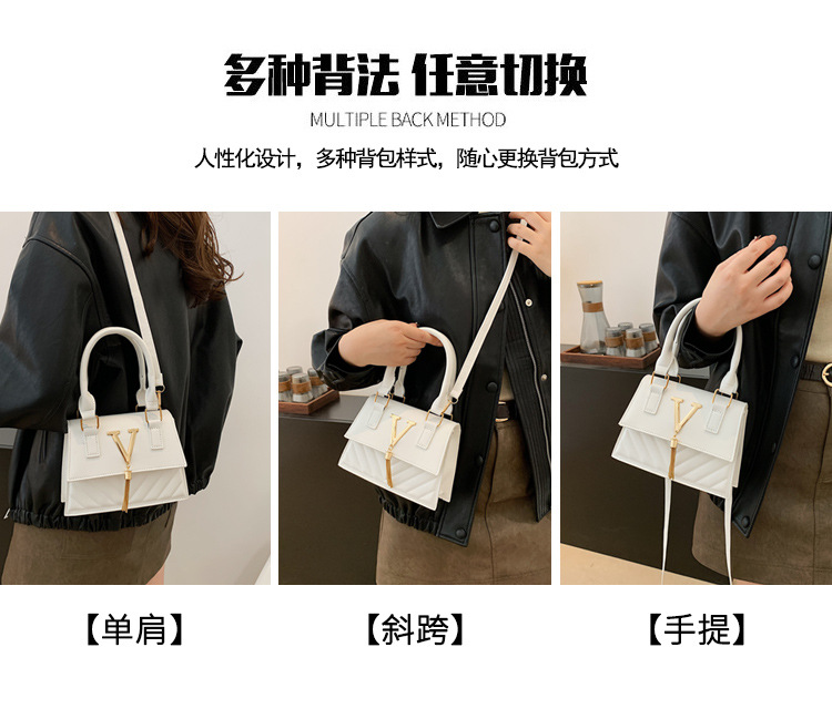 This year, trendy, fashionable and high-quality handbags are in vogue. Women's bags with stylish tassels and unique diagonal patterns are single-shoulder crossbody women's bags undefined