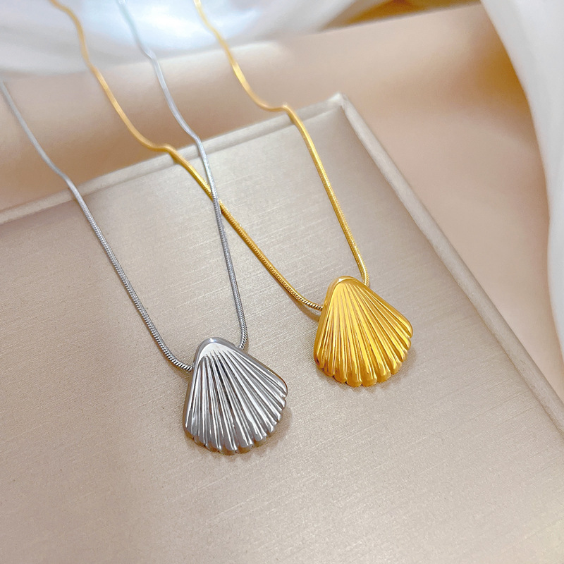 Titanium Steel Lady Plating Shell Pendant Necklace display picture 5