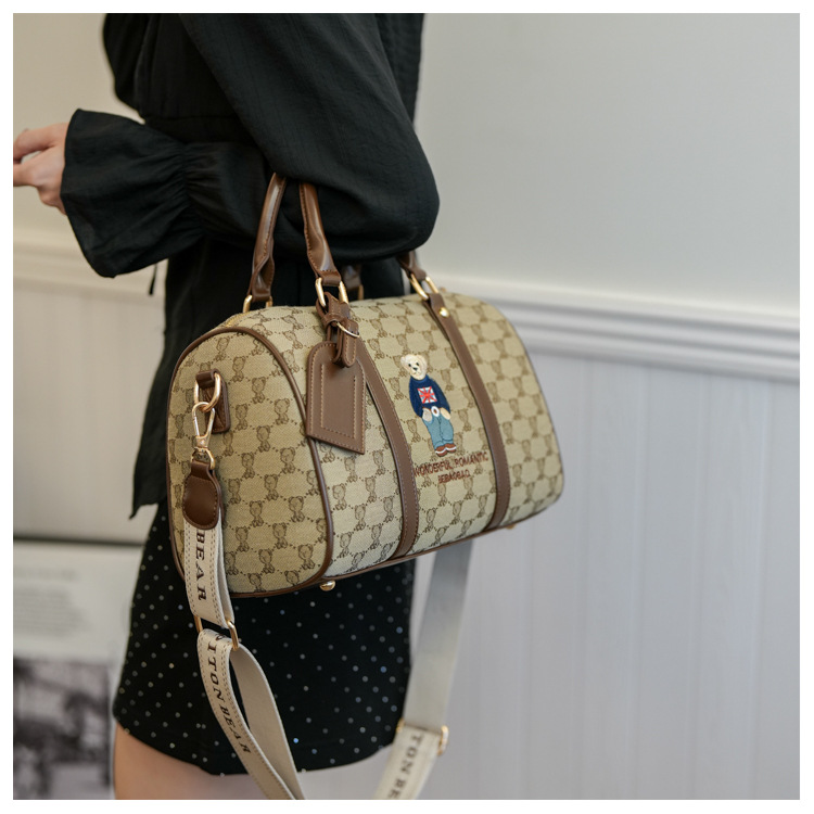 Women's Bags genuine large capacity wide band one shoulder messenger commuter Boston pillow bag female new high end_voghion.com
