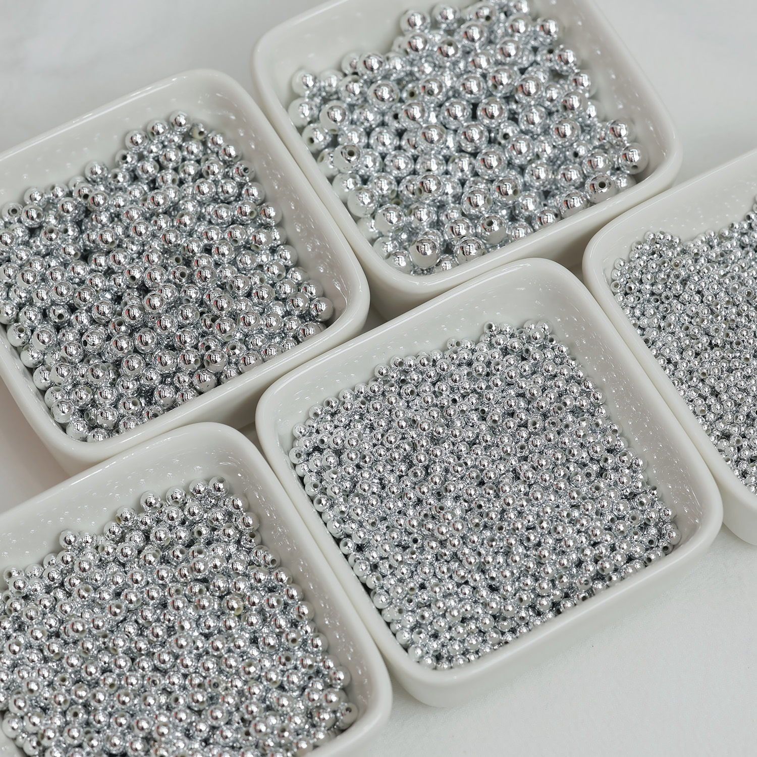 优质电镀塑料银珠保色散珠直孔隔珠环保DIY手工配件饰品配件批发