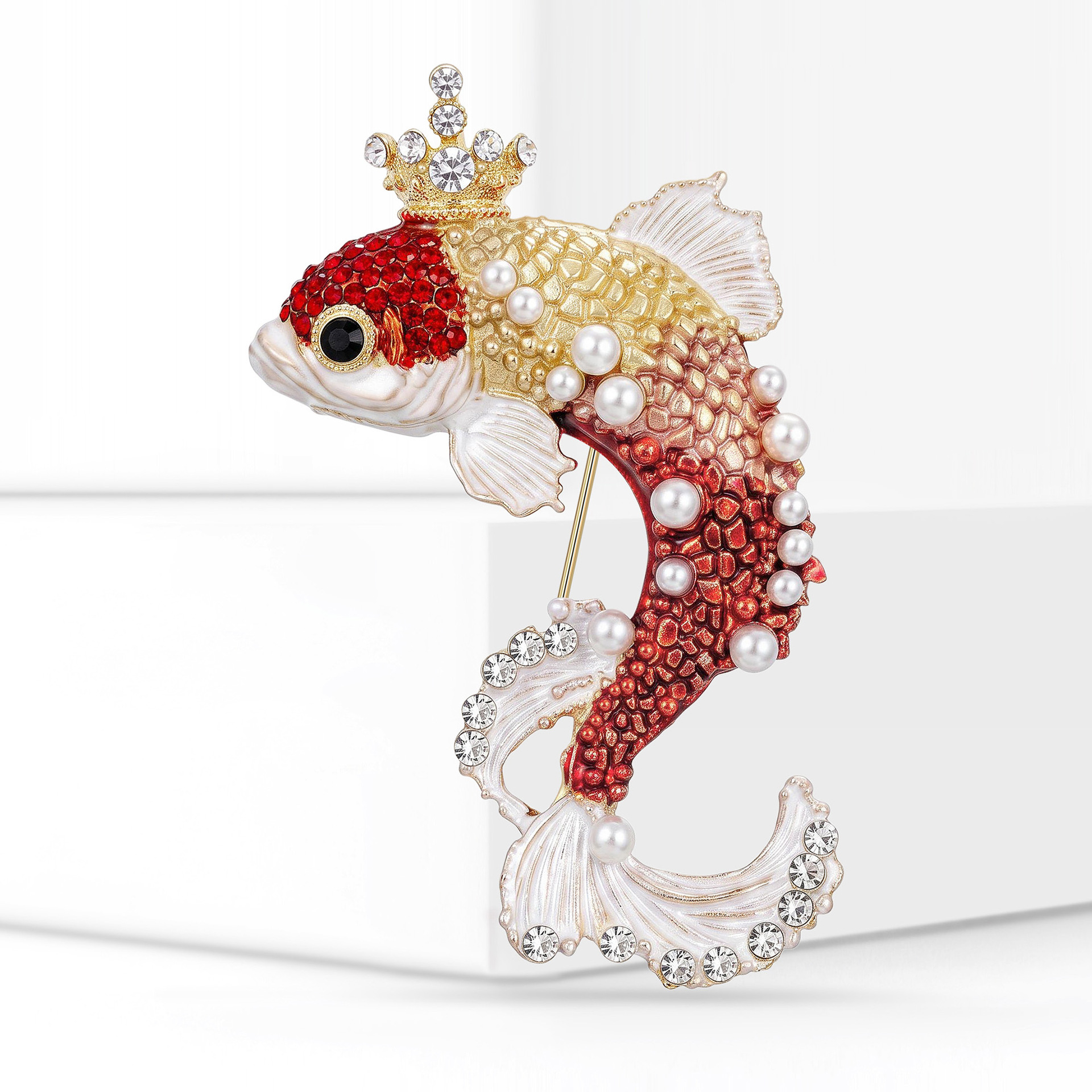 Creative enamel crown and carp brooch, new animal-themed Chinese red jewelry, wholesale, versatile: BR5954