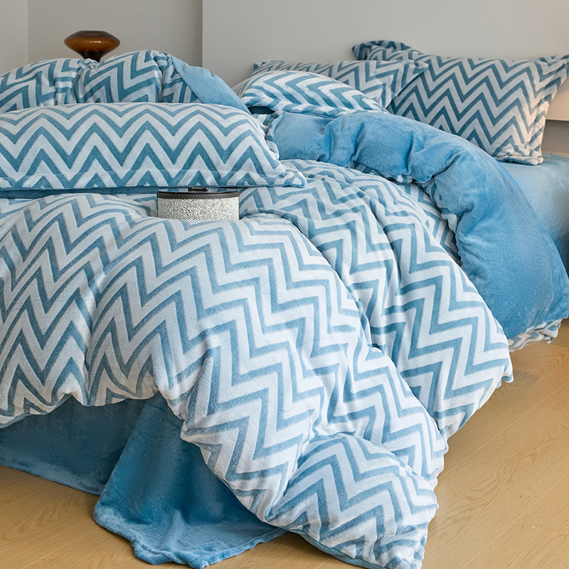 Cuatro piezas de cubierta de edredón tallado invierno más seda de coral de leche sábanas de edredón cama de cama de cama caliente