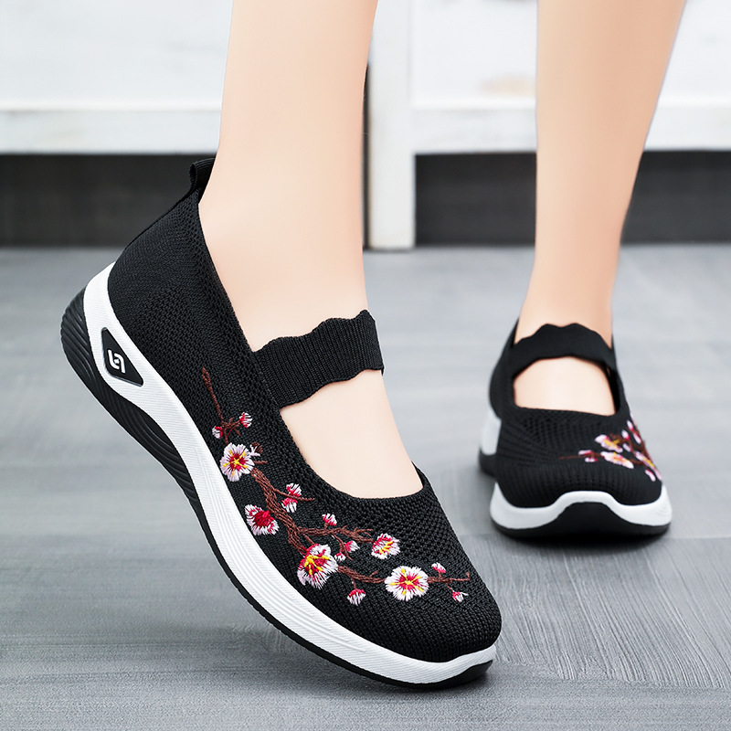 Zapatos mujer verano nuevo estilo zapatos de tela viejos de Beijing boca baja suela suave no cansado pie solo zapatos de un pie bordado zapatos de madre mujer