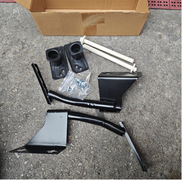 Suitable for 09-11 Toyota Highlander modified front and rear bumpers with additional bumper bars for anti-collision protection and decorative purposes