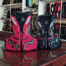 运动马甲;钓鱼服;救生衣