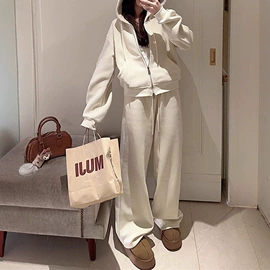 女式T恤;时尚休闲套装;连衣裙