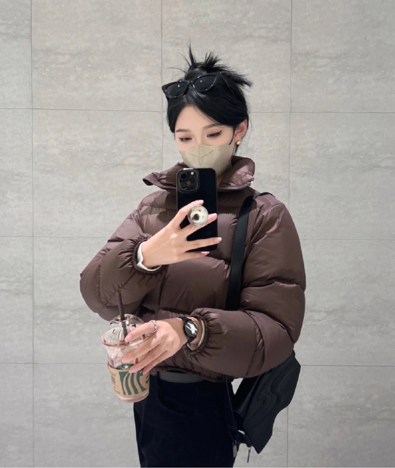 White Duck Down Puffer Jacket For Women Trendy Kendall Jenner Style_voghion.com