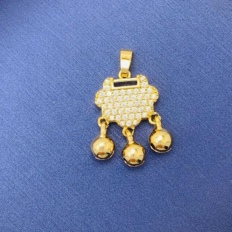 Tiktok Venta caliente colgante al por mayor auto-seleccionado 100 cobre colgante único con fuente de cadena de fábrica al por mayor sin cadena