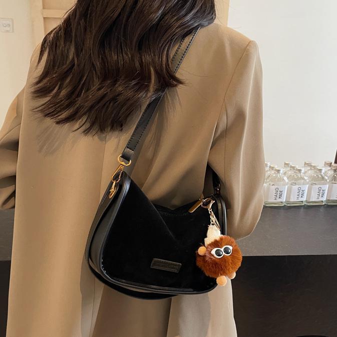 Otoño y invierno explosivo bolso de terciopelo de seda para mujeres 2024 nueva moda ocio bolso cuadrado textura versátil bolso de mochila