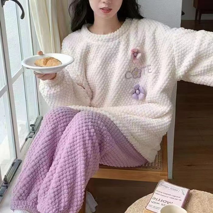 Al por mayor transfronterizo pijamas de invierno de nuevo estilo para mujeres con pantalones de cuello redondo con pantalones de manga larga lindos dulces y cálidos ropa para el hogar