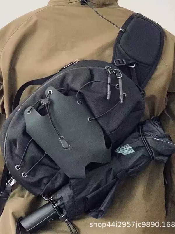 25 新しい Niaojia メンズとレディースの同じスタイルのチェストバッグクロスボディショルダーチェストバッグ屋外防水多機能アウトドアバッグ|undefined