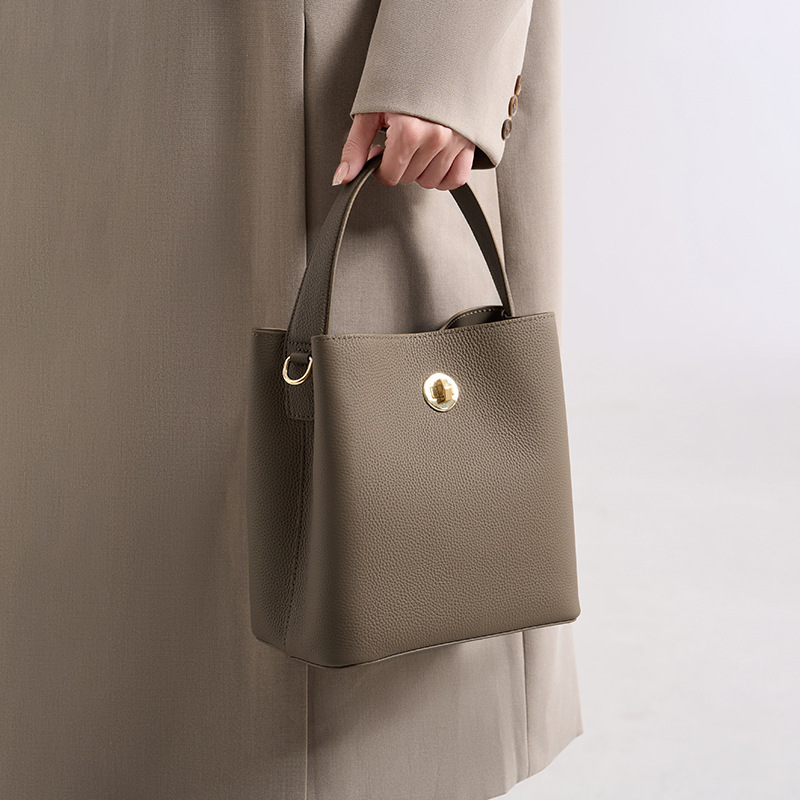 2026 New Women's Bags, Crossbody Bags, Bucket Bags, Fashionable High-End Shoulder Bags, Versatile Handbags, Commuter Bags 2026 New Women's Bags, Crossbody Bags, Bucket Bags, Fashionable High-End Shoulder Bags, Versatile Handbags, Commuter Bags