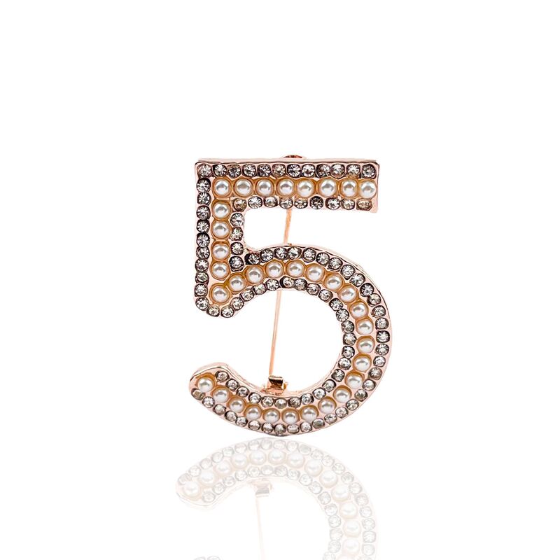 Cross-Border New Hot-Selling Korean-Style Number 5 Rhinestone Brooch, Fashionable Women's Clothing Accessory Brooch Cross-Border New Hot-Selling Korean-Style Number 5 Rhinestone Brooch, Fashionable Women's Clothing Accessory Brooch