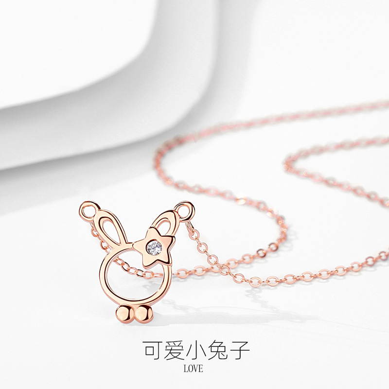 Collar de conejo de plata esterlina S925, diseño de nicho, temperamento simple, cadena de clavícula de lujo ligero, accesorios simples japoneses y coreanos