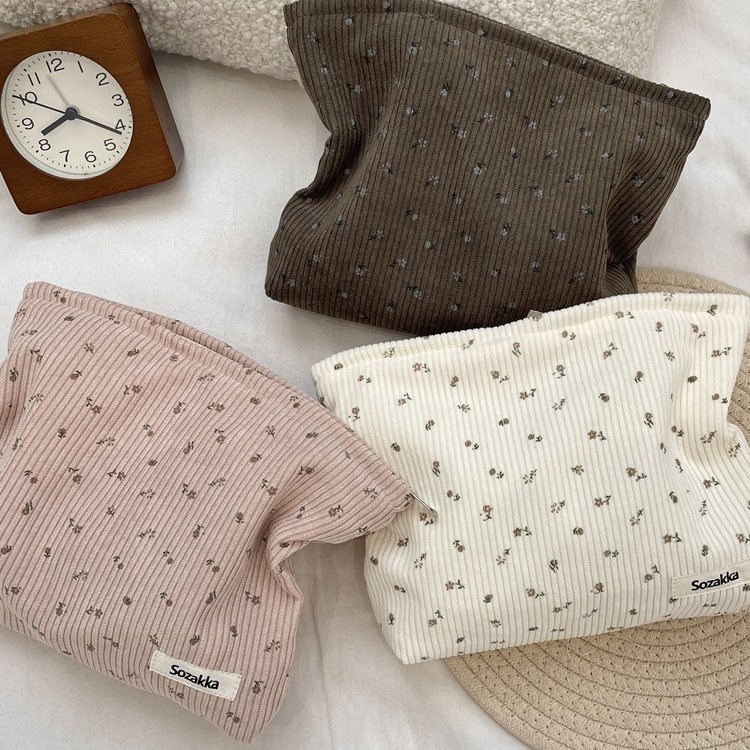 510133 Corduroy Small Floral Cosmetic Bag Large Capacity Portable Toiletry Bag Liner Bag Travel Packaging Storage