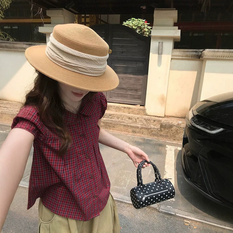 Red plaid doll collar short-sleeve shirt for women, 2026 new model, petite girl style, vintage doll shirt top Red plaid doll collar short-sleeve shirt for women, 2026 new model, petite girl style, vintage doll shirt top