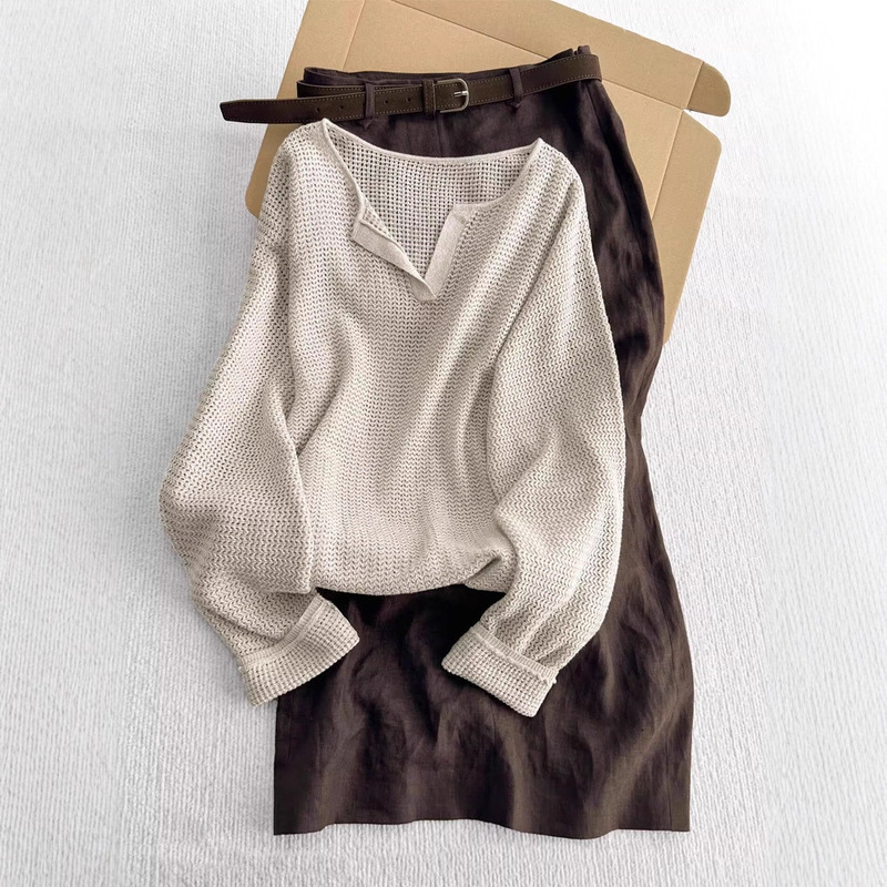 2025 Early Autumn Korean Style Unique and Super Nice-Looking Set of Old Money Style Cut Out Knitwear Two-Piece Skirt Suit for Women