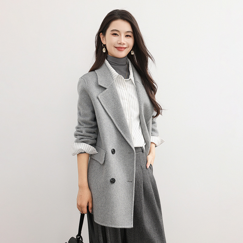 문 화이트 그레이