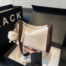 �羳2025�¿��ﶬ���߼���С���������ܰ��ճ��r��ͨ��Ů��б���