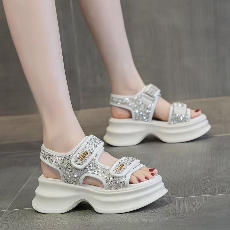Sandalias deportivas de velcro para mujer 2025 nuevo verano ligero de suela gruesa zapatos romanos de lentejuelas antideslizantes zapatos de playa