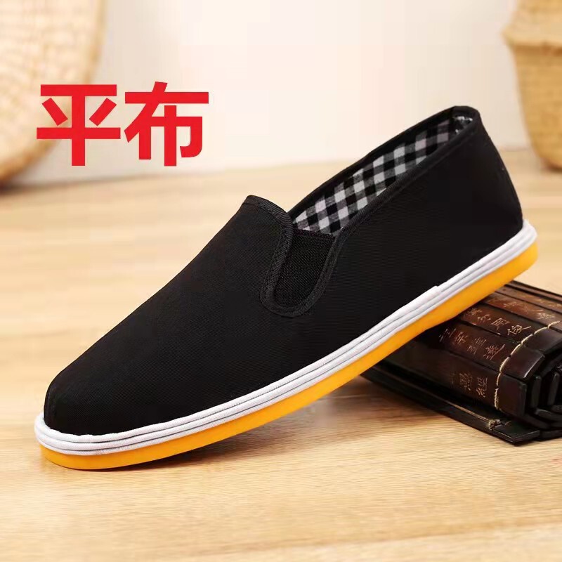 Manufacturers direct for old Beijing black cloth shoes yellow black cloth shoes Manufacturers direct for old Beijing black cloth shoes yellow black cloth shoes