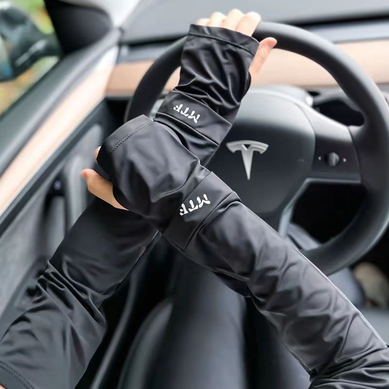 Men's fashionable sleeves