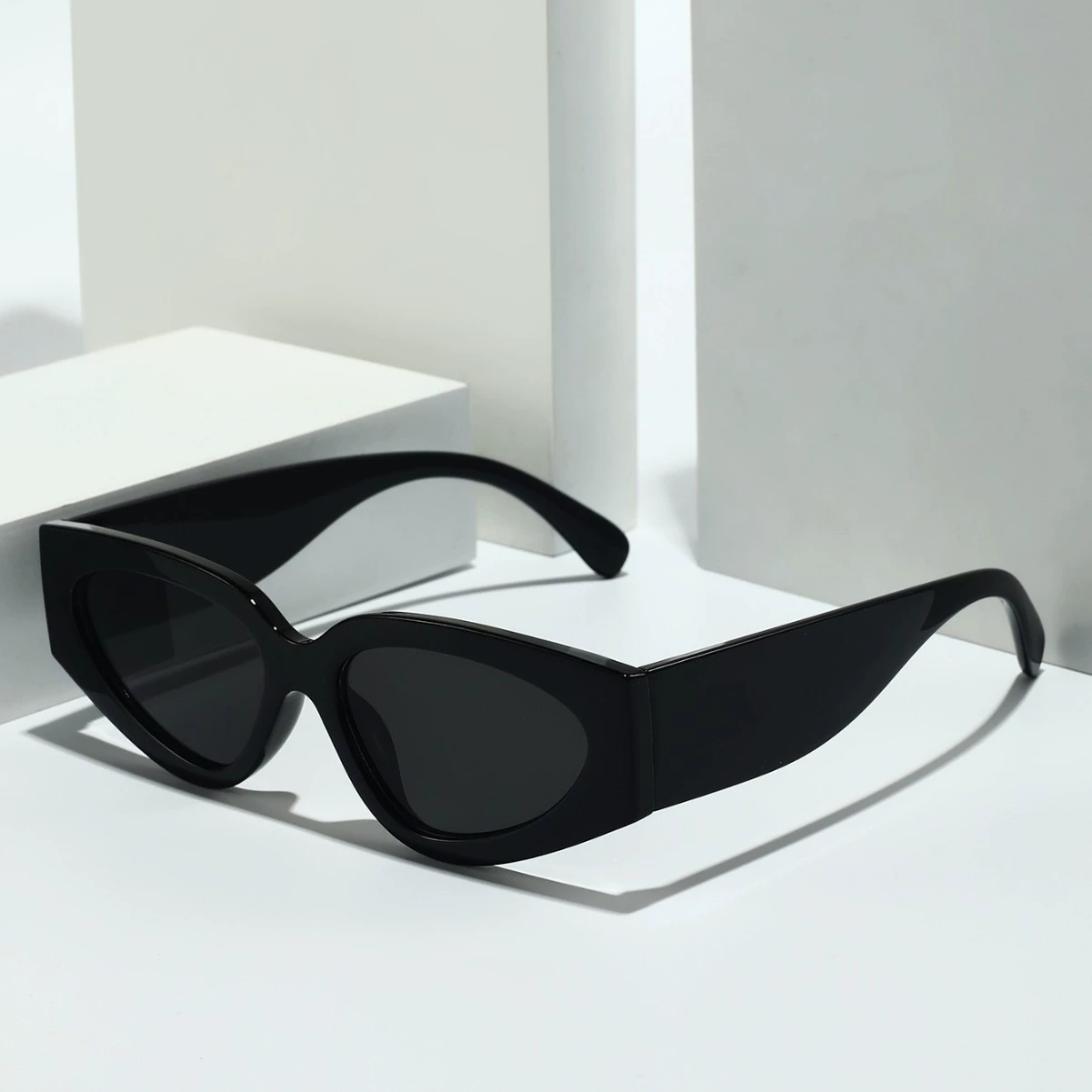 Очки солнцезащитные, очки с солнечной подзарядкой, стиль Chanel, кот eyes, стиль высокого качества, интернет-знаменитость
