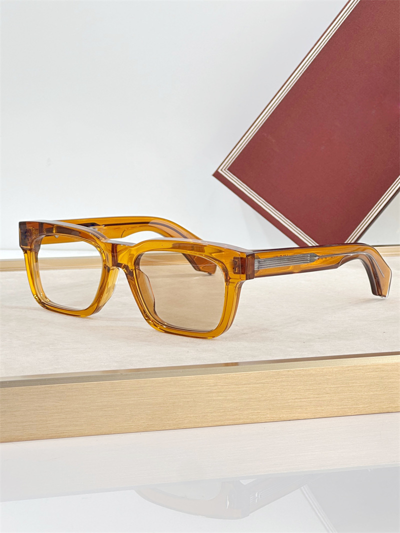 Photochromic C2 does not come with box