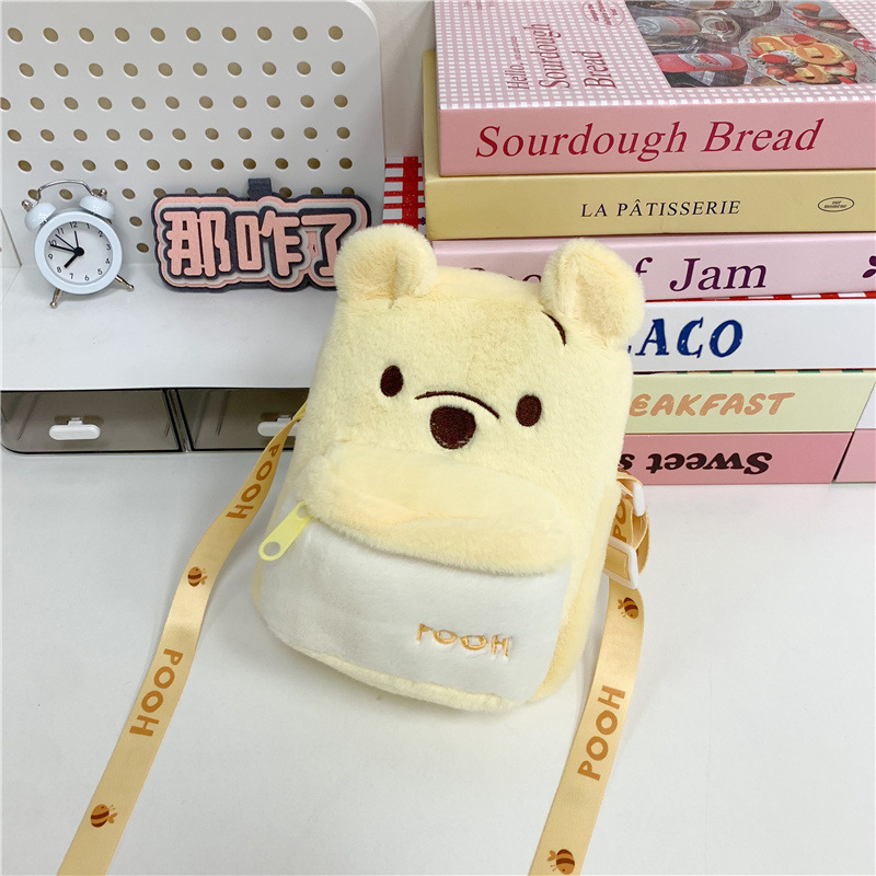 くまのプーさんかわいいぬいぐるみクロスボディバッグ 2025 新しいパーソナライズされたミニストリートクロスボディバッグ人形ぬいぐるみ携帯電話バッグ|undefined