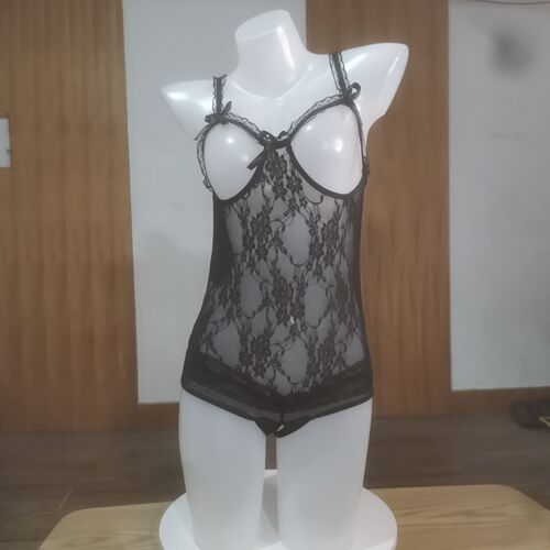 Lingerie for export to Western countries, lace women's open-leg see-through seductive set, sexy and playful sleepwear for wholesale.