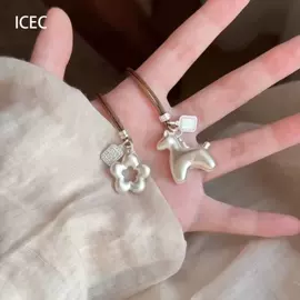 耳钉;项链;耳环