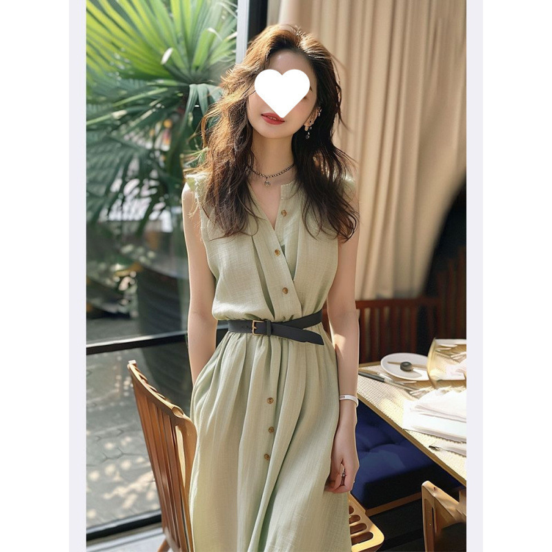 绿色连衣裙2025新款女夏季高级感高端精致气质法式长裙子