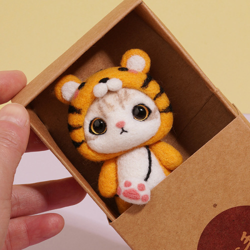 Zhaza Le Poke Color Wool Felt Doll Handmade DIY Novice Beginner Material Pack 70S Wool Strips 5g