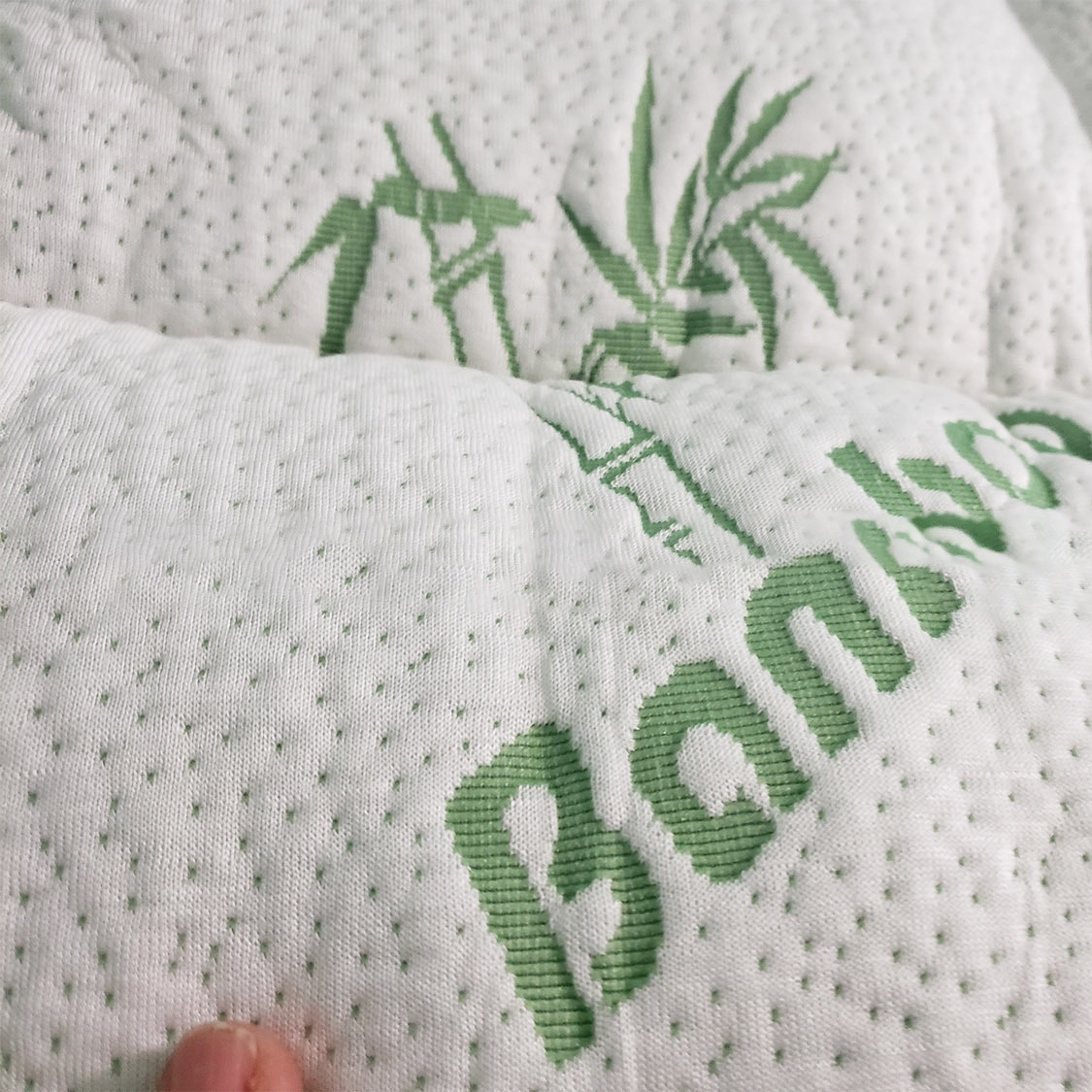 La fibra de bambú de la fuente directa de la fábrica espesó el colchón suave de la hoja cabido con altura del soporte del algodón con la cubierta protectora del colchón de la falda de la cama