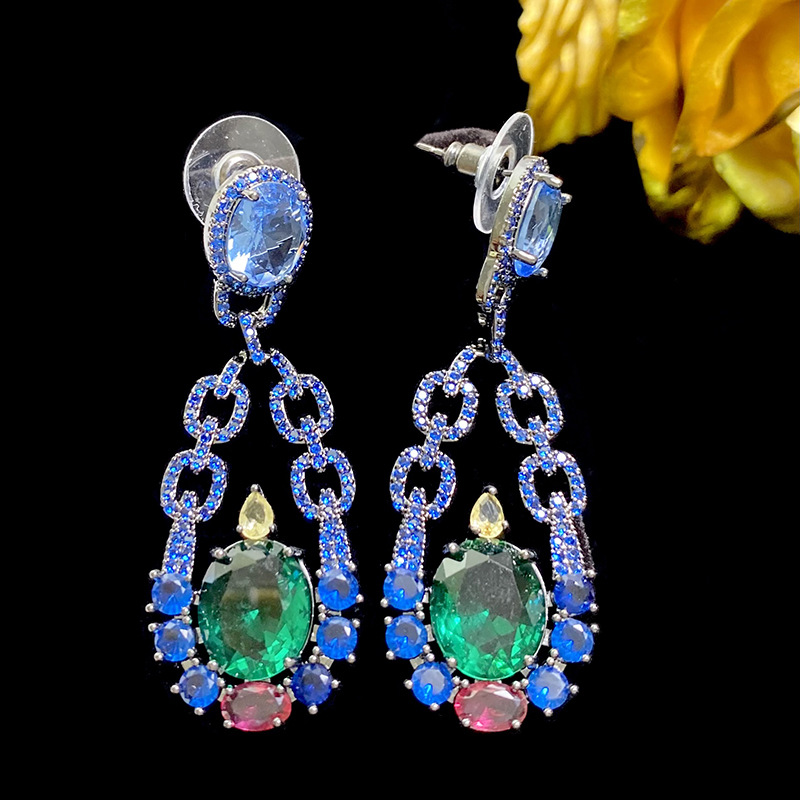 Wholesale Jewelry Exaggerated Shiny Oval Metal Zircon Inlay Drop Earrings display picture 2