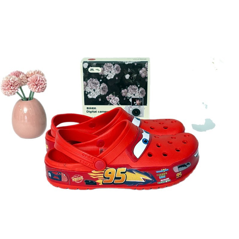 95 automóviles flash McQueen Hole zapatos de dibujos animados parejas antideslizantes anti-desgaste de altura zapatillas de playa