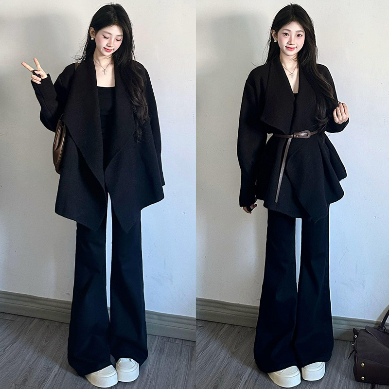 Black Suit Flared Pants for Women 2026 New Spring and Autumn High-Waisted Drapey Slightly Flared Trousers for Petite Figures Slimming Bootcut Pants