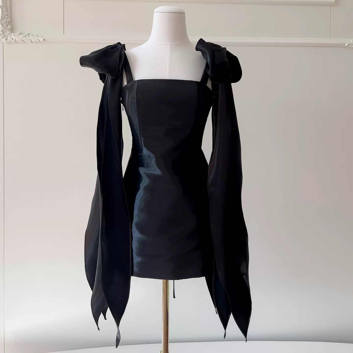 法式别致设计感方领蝴蝶结甜辣气质纯欲风修身吊带连衣裙女69318