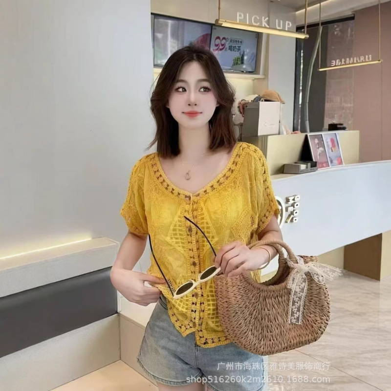 夏季高级感钩花镂空V领短袖针织衫女新款别致减龄显瘦开衫上衣潮|undefined