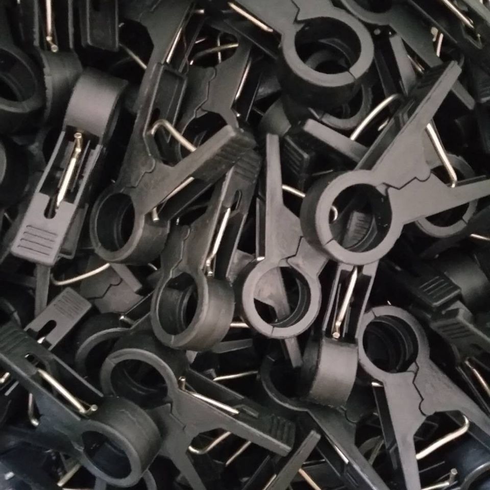 Plant Clips for Hanging Vegetables, Squash Clips, Tomato Vine Clips, Greenhouse Vine Clips, Cucumber Ties