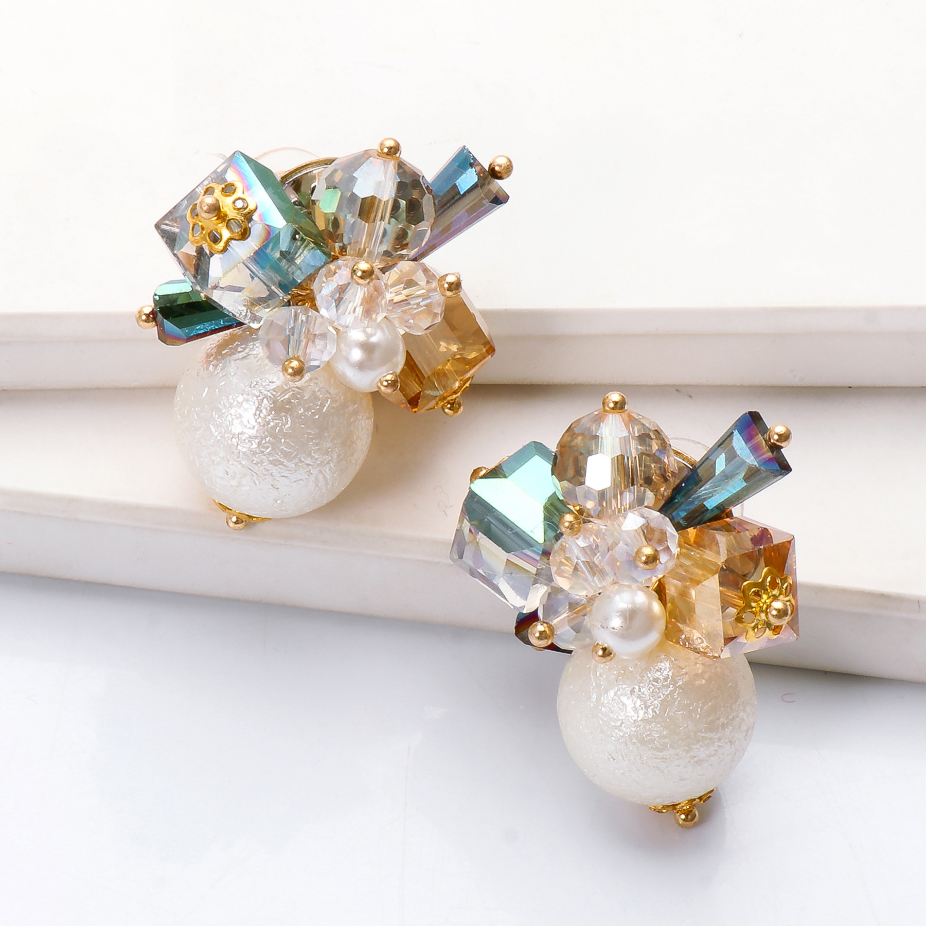 Pendientes De Cubo De Cristal De Colores De Moda display picture 5