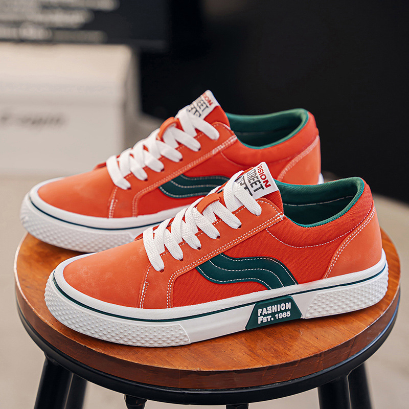 Zapatos de lona 2026 primavera nuevos zapatos de skate transpirables para hombres con suela suave de moda deportiva casual zapatos de moda para hombres