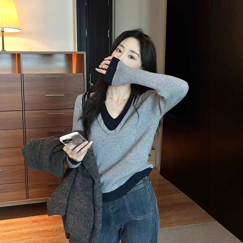 工場直送の韓国風カラーブロックフェイクツーピースウールセーター、秋冬の女性用、高級感のあるユニークで美しいトップス|undefined
