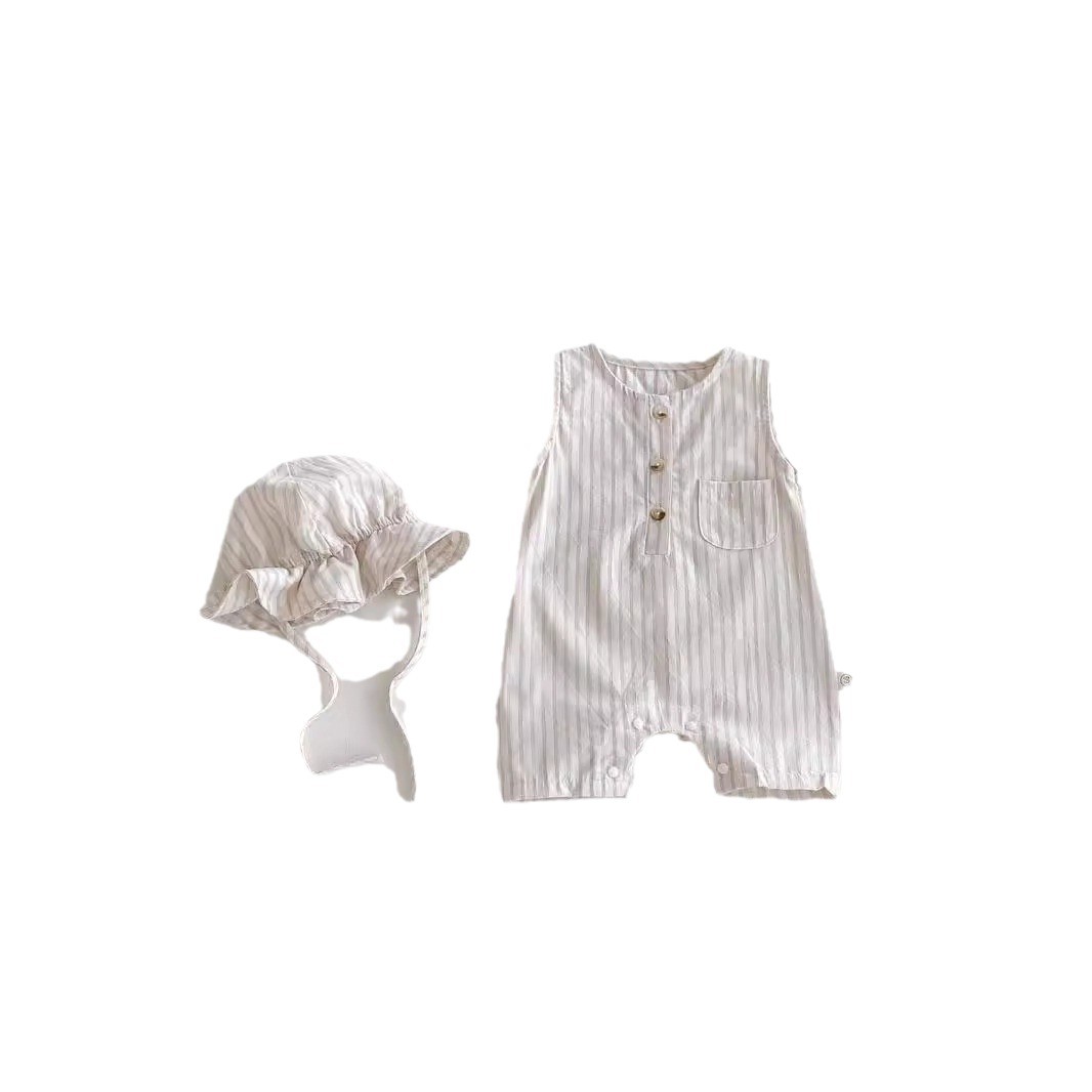 Ins韓国版男の子のストライプの袖なしの連体服の乳幼児の夏の薄いタイプの洋風は外に出て、服を登って帽子を送ります。