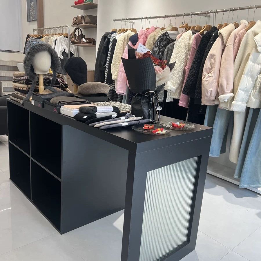 可伸缩免漆展示柜服装店货架钢化玻璃中岛女装摆件饰品陈列置物架