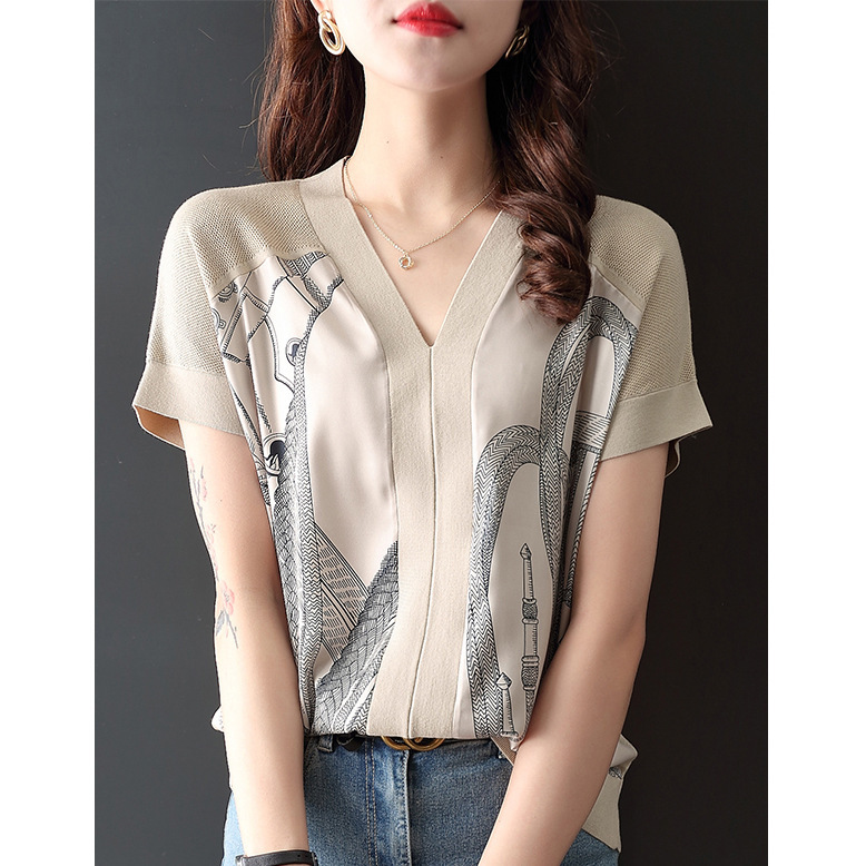 2022 Spring and Summer New European V-neck Printed Stitching T-shirt Women's Thin Short-sleeved Knitted Chiffon Shirt Fashionable Niche